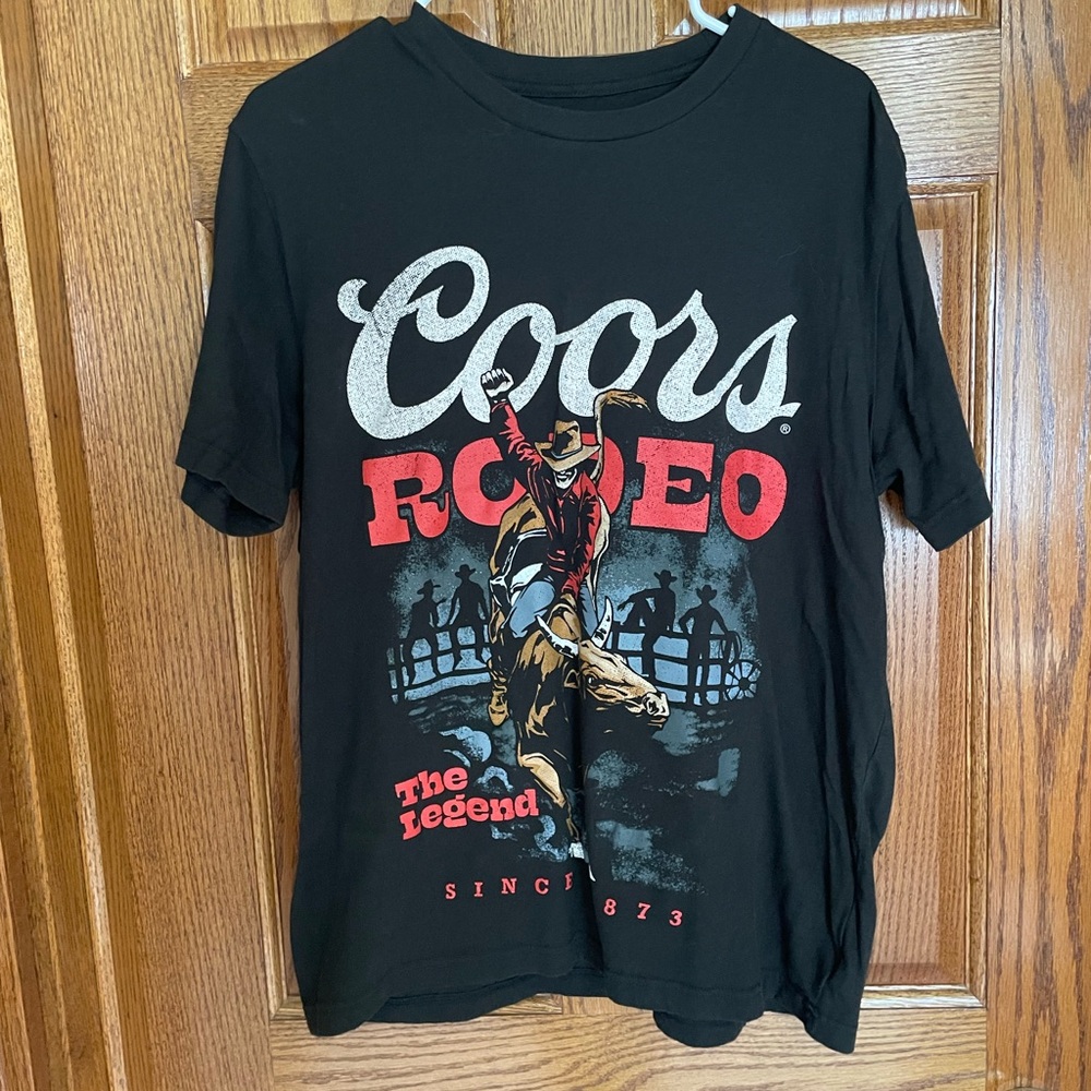 🦋 3 for $10 🦋 Coors T-Shirt